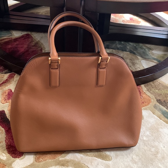 Tori Burch - Picture 2 of 4